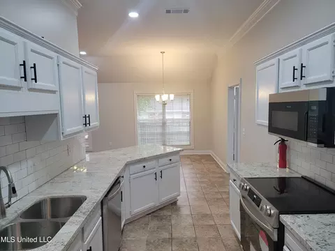 682 Parker Pl, Brandon, MS 39042 photo 12