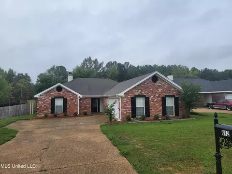 682 Parker Pl, Brandon, MS 39042