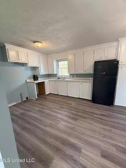 312 E Leavell Woods Dr, Jackson, MS 39212 photo 3