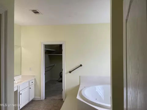 Other - 362 Mallory Dr, Byram, MS 39272 photo 4 of 8