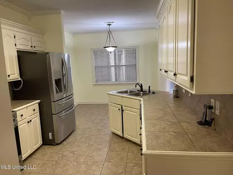 Kitchen - 362 Mallory Dr, Byram, MS 39272 photo 2 of 2