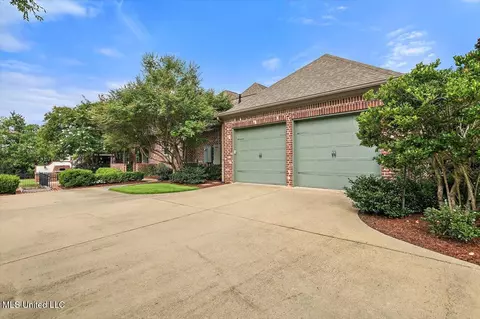 Exterior - 100 Indian Creek Blvd, Flowood, MS 39232 photo 4 of 16