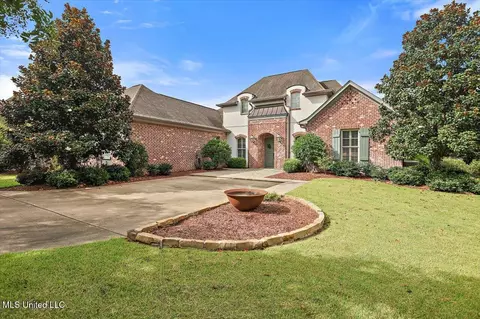 Exterior - 100 Indian Creek Blvd, Flowood, MS 39232 photo 2 of 16