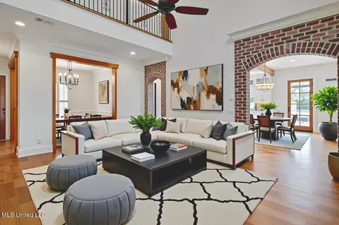 Living - 100 Indian Creek Blvd, Flowood, MS 39232 photo 5 of 9