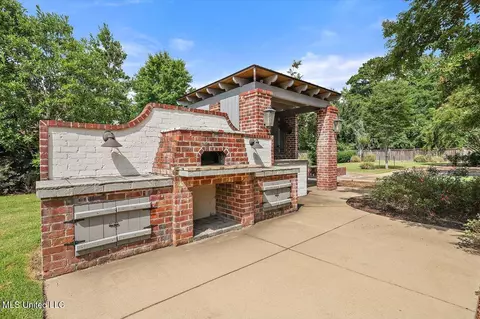 Exterior - 100 Indian Creek Blvd, Flowood, MS 39232 photo 13 of 16