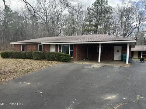 5184 Pearidge Rd, Grenada, MS 38901 photo 1