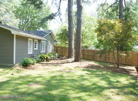 5322 Pinelane Dr, Jackson, MS 39211 photo 8