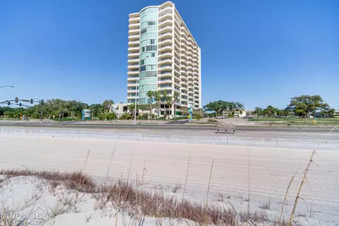 2060 Beach Blvd #302, Biloxi, MS 39531
