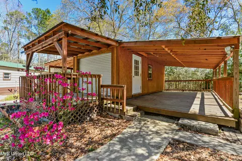 Exterior - 10108 Dawnview Way, Moss Point, MS 39562 photo 3 of 4