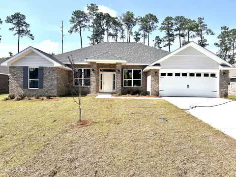 6276 Emerald Lake Dr, Biloxi, MS 39532
