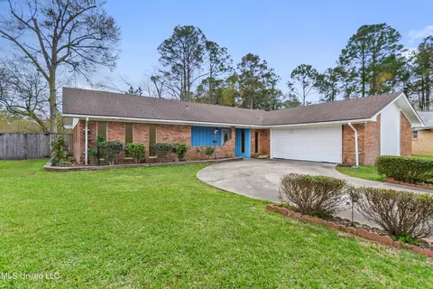 11504 Carondelet St, Gulfport, MS 39503