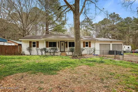 365 Applewood Ln, Brandon, MS 39042