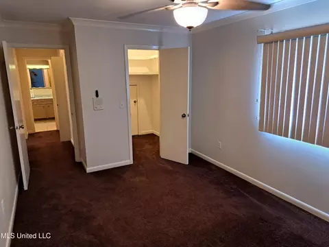 Bedroom - 44 Park Crest Pl #44, Jackson, MS 39211 photo 2 of 2