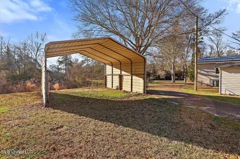 Exterior - 753 E Simpson Highway 28, Magee, MS 39111 photo 3 of 5