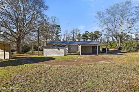 Exterior - 753 E Simpson Highway 28, Magee, MS 39111 photo 4 of 5