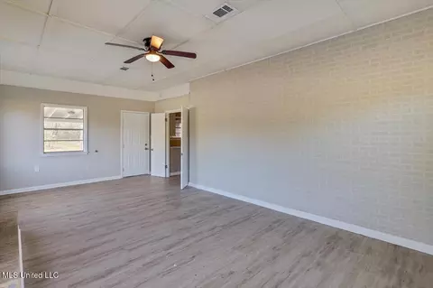 Living - 753 E Simpson Highway 28, Magee, MS 39111 photo 5 of 7