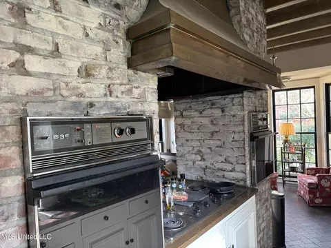 Kitchen - 705 Washington St, Natchez, MS 39120 photo 2 of 6