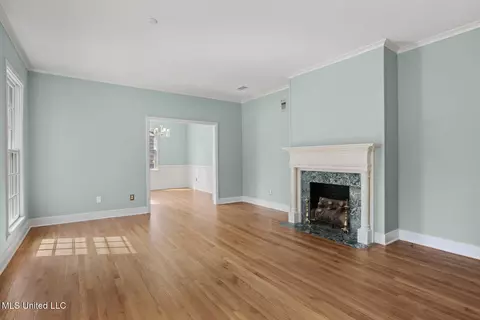 Living - 736 Eagle Ave, Jackson, MS 39206 photo 1 of 7