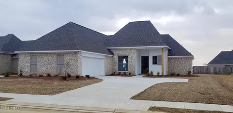 476 Aurora Cir, Canton, MS 39046