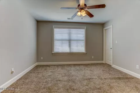 Bedroom - 4151 Bakersfield Dr, Nesbit, MS 38651 photo 4 of 8