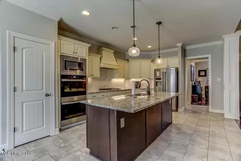 Kitchen - 4151 Bakersfield Dr, Nesbit, MS 38651 photo 1 of 5