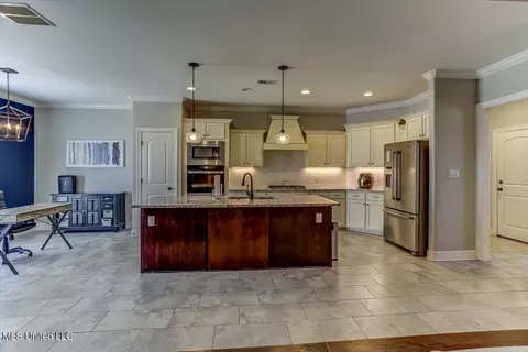 Kitchen - 4151 Bakersfield Dr, Nesbit, MS 38651 photo 2 of 5