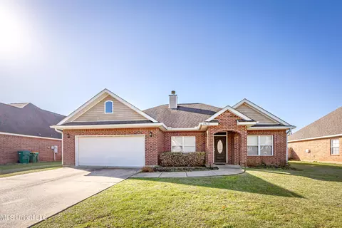 2504 Rue Beaux Chenes Central, Ocean Springs, MS 39564