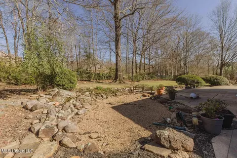 Exterior - 124 Richmond Dr, Brandon, MS 39042 photo 4 of 5