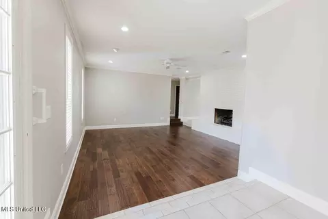 Living - 124 Richmond Dr, Brandon, MS 39042 photo 1 of 5