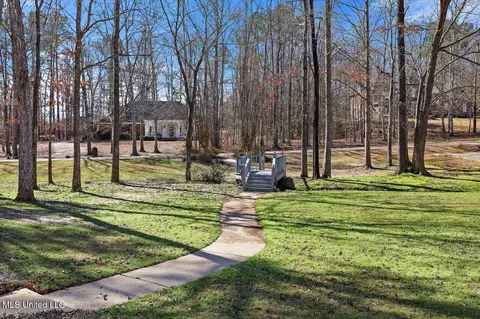 Exterior - 1120 Pointe Cv, Brandon, MS 39042 photo 5 of 9