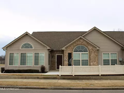 8655 Parkview Oaks Cir, Olive Branch, MS 38654