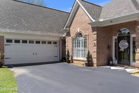 26 Parrott Ln, Byhalia, MS 38611