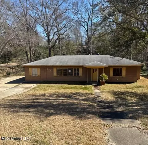 230 Hillside Dr, Vicksburg, MS 39180