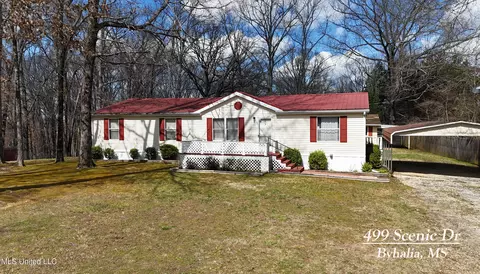 499 Scenic Dr, Byhalia, MS 38611