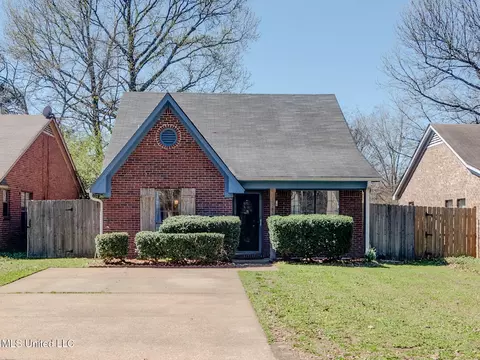 6843 Maury Dr, Olive Branch, MS 38654