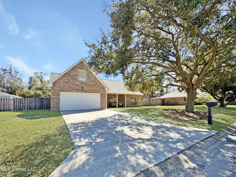 515 N Forest Ave, Long Beach, MS 39560 photo 3