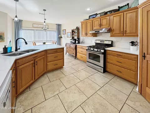 515 N Forest Ave, Long Beach, MS 39560 photo 11