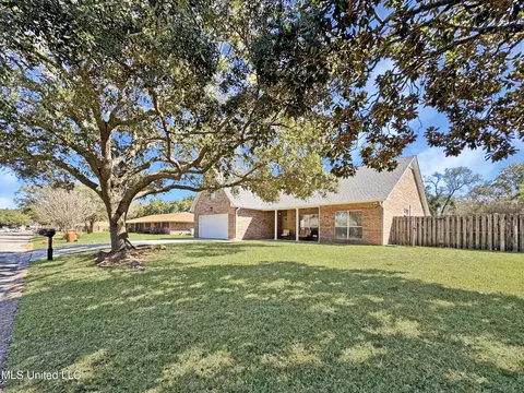 515 N Forest Ave, Long Beach, MS 39560 photo 4