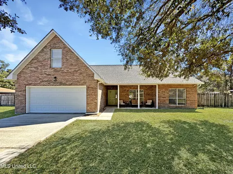 515 N Forest Ave, Long Beach, MS 39560