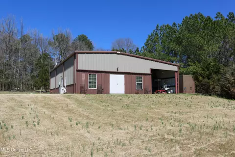 629 Bethel Rd, Coldwater, MS 38618
