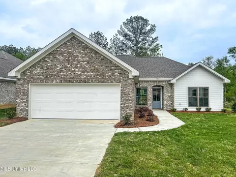 973 Riverside Ln, Pearl, MS 39208