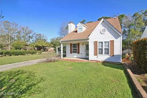 2396 Trafalgar Dr, Biloxi, MS 39531