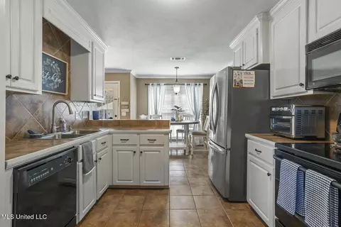 664 Parker Pl, Brandon, MS 39042 photo 10