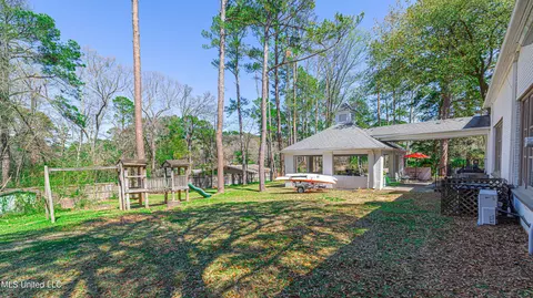 Exterior - 1616 Eastover Dr, Jackson, MS 39211 photo 11 of 18