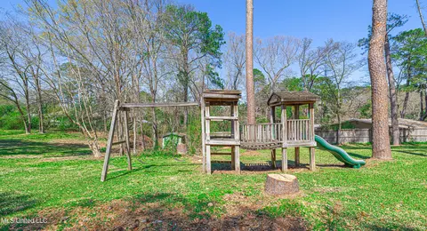 Exterior - 1616 Eastover Dr, Jackson, MS 39211 photo 12 of 18