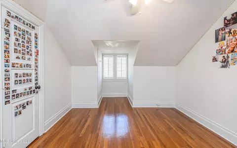 Bedroom - 1616 Eastover Dr, Jackson, MS 39211 photo 10 of 11