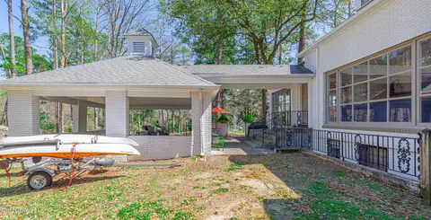 Exterior - 1616 Eastover Dr, Jackson, MS 39211 photo 13 of 18
