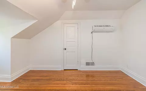 Bedroom - 1616 Eastover Dr, Jackson, MS 39211 photo 8 of 11