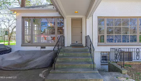 Exterior - 1616 Eastover Dr, Jackson, MS 39211 photo 15 of 18