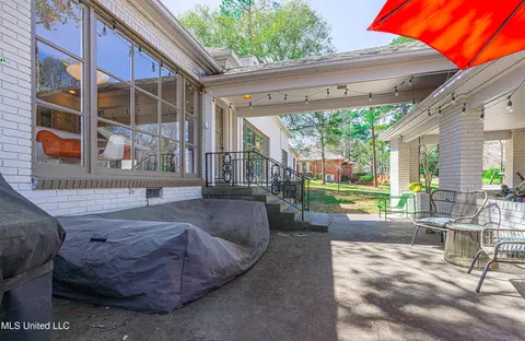 Exterior - 1616 Eastover Dr, Jackson, MS 39211 photo 16 of 18